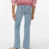 Vmflash-jeans med middels høy midje og utvidet passform
