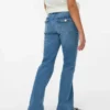Vmflash-jeans med middels høy midje og utvidet passform