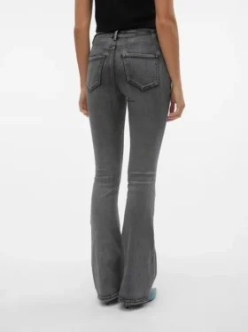 Vmflash-jeans med middels høy midje og utvidet passform
