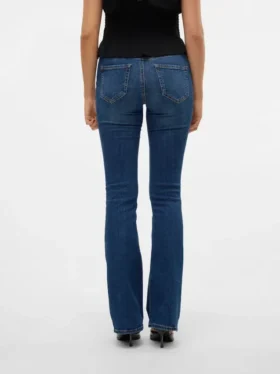 Vmflash jeans med middels høy midje og utvidet passform