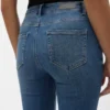 Vmflash-jeans med middels høy midje og utvidet passform