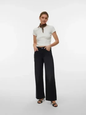 Vmhallie Low Rise Wide Fit – Korte Jeans