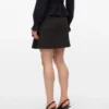 Vmhennesy kort shorts med middels høy midje