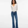 Vmphoebe-jeans med middels høy midje og utvidet passform