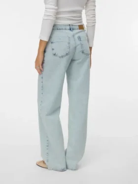 Vmrancy-jeans med middels høy midje og vid passform