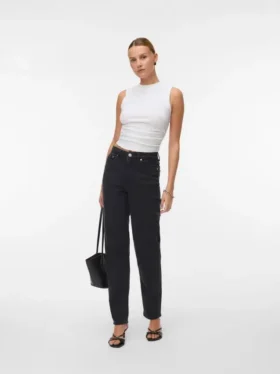 Vmtessa jeans med høy midje og «mom fit»