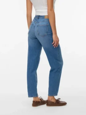 Vmtessa jeans med høy midje og «mom fit»